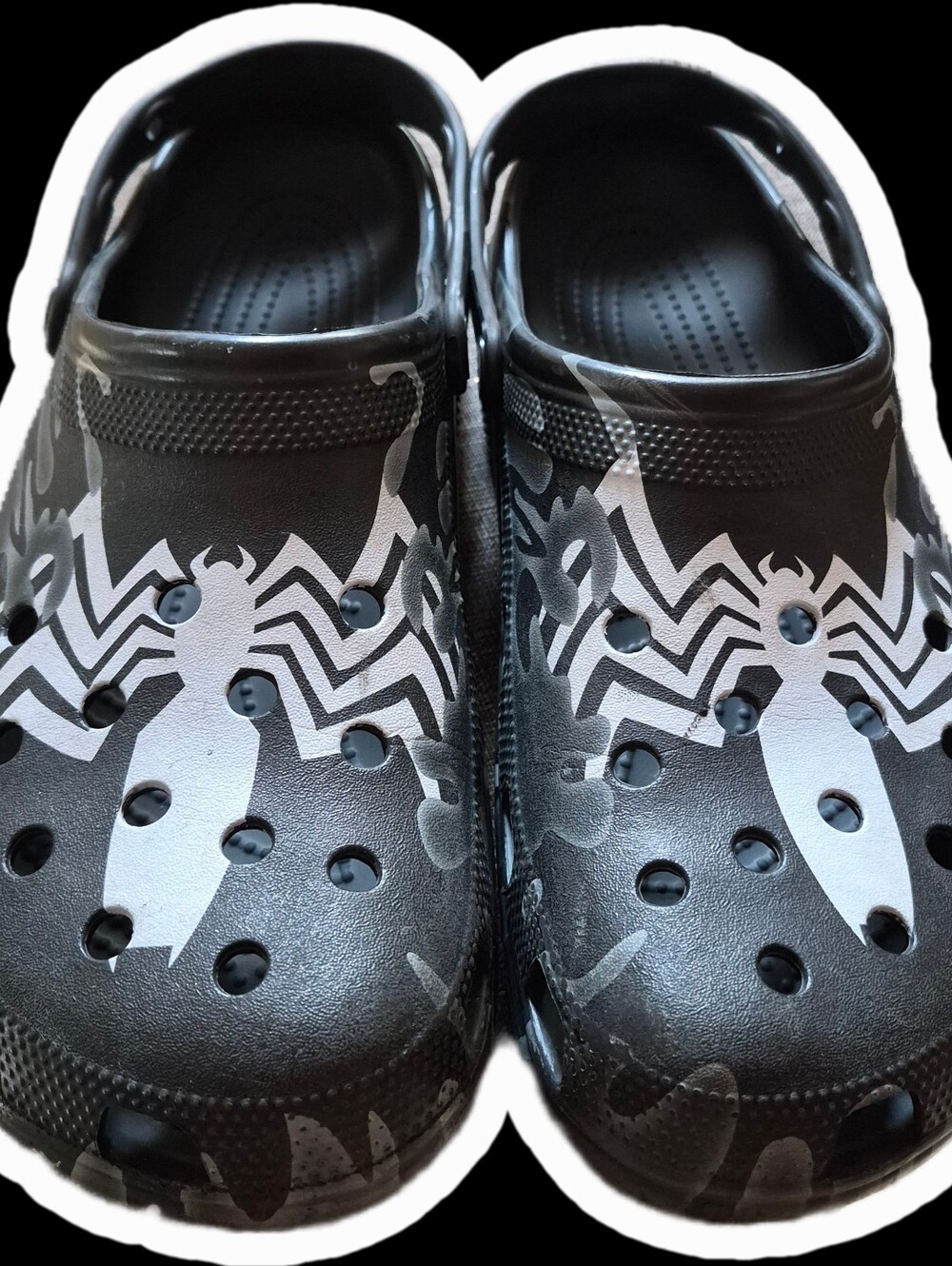 Mens Size 12 Venom Crocs